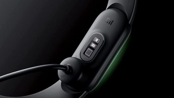 Xiaomi Mi Smart Band 6 - 1.56'' (3.96 cm) Large AMOLED Color Display, 2 Week Battery Life, 30 Fitness Mode, 5 ATM, SpO2, HR, Sleep Monitoring, Women's Health Tracking, Alarm, Music Control (Black) - Image 5
